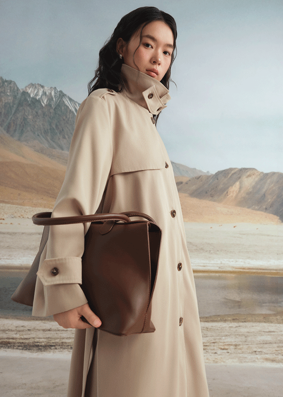 Madeline twill trenchcoat in Beige