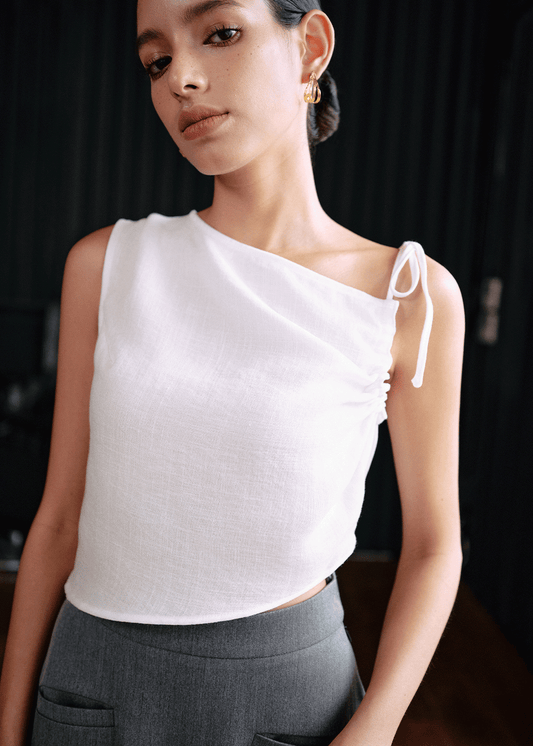 Quinn croptop in White linen