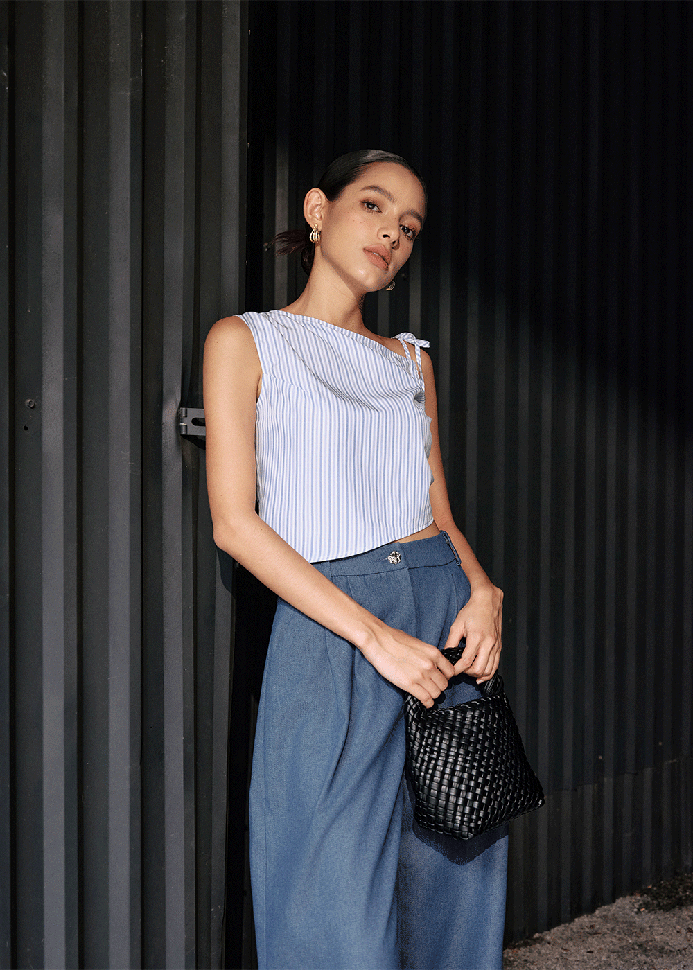 Quinn croptop in Blue stripped dobby